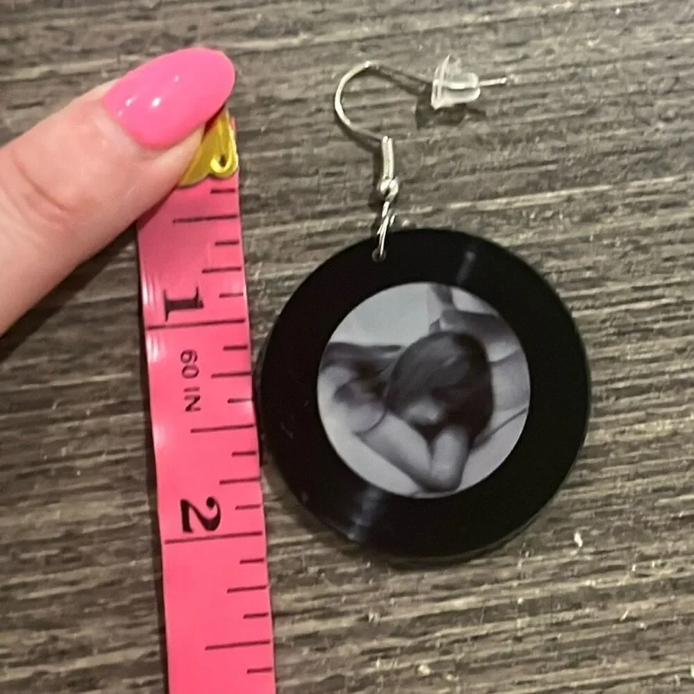 Taylor Swift‎ Grey Black Record Fashion Earrings NEW Lightweight Resin